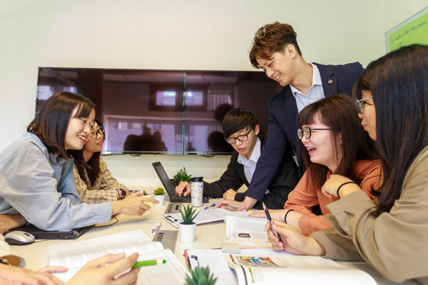 Feng Chia University
                            Scholarships