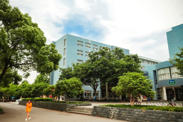 Temperature and weather